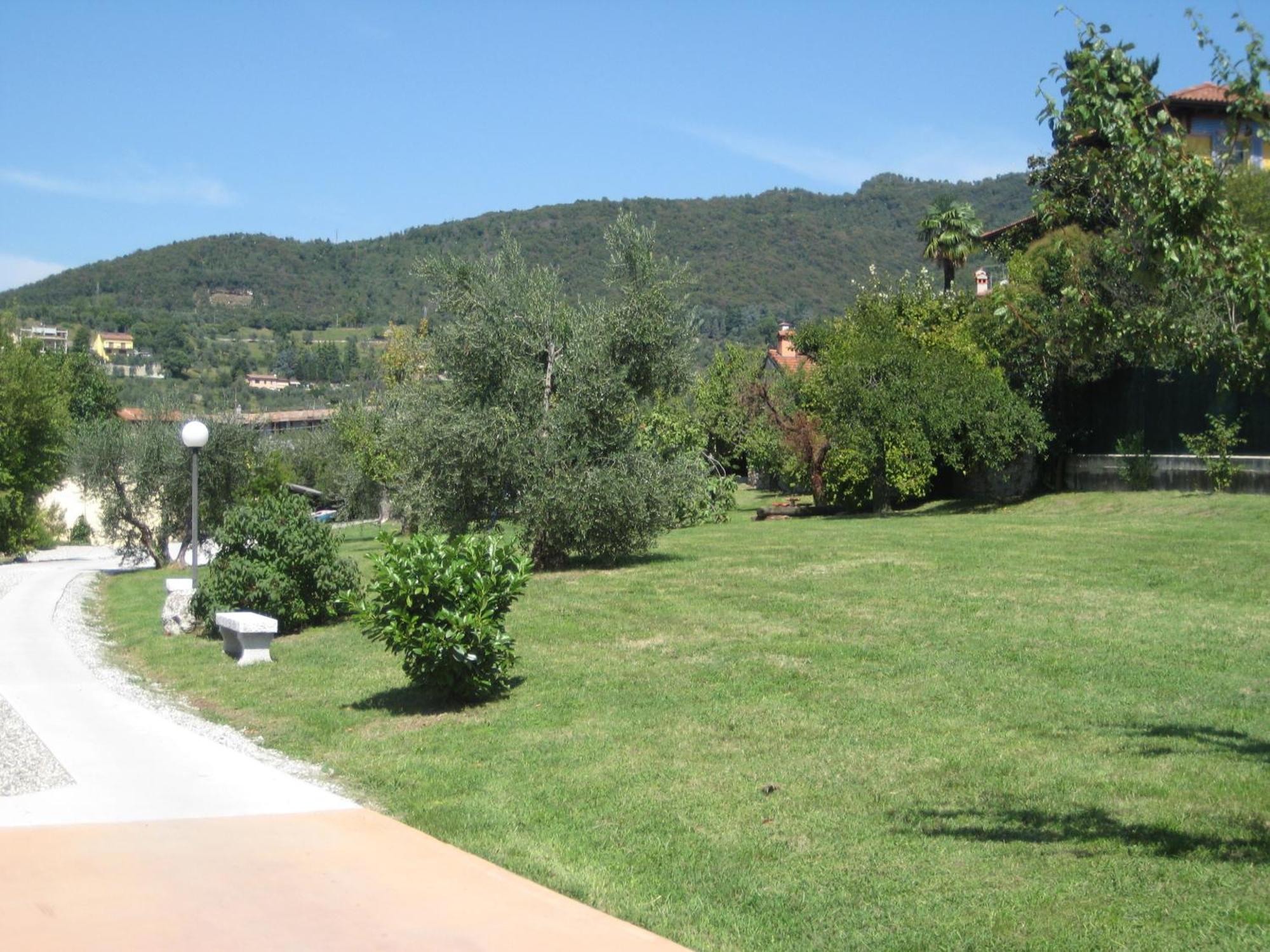 Agriturismo Renzano Garden Apartments ซาโล ภายนอก รูปภาพ